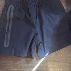 Nike Tech Shorts 40$ New 