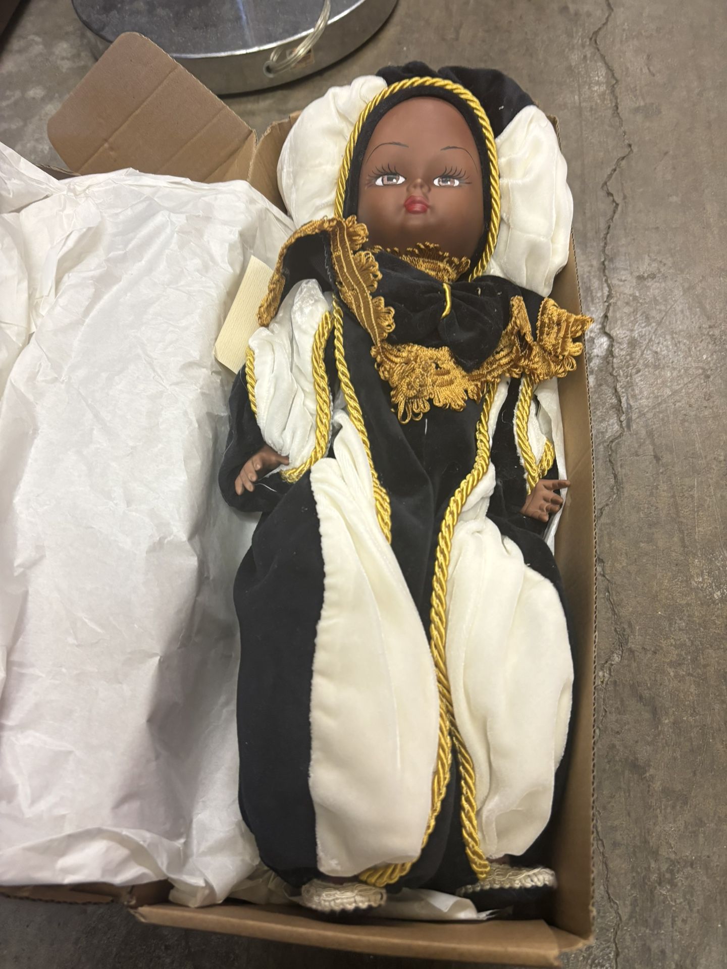 Jester porcelain doll (good condition)