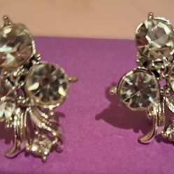 Vintage Crystal Rhinestones Clip-on Earrings 