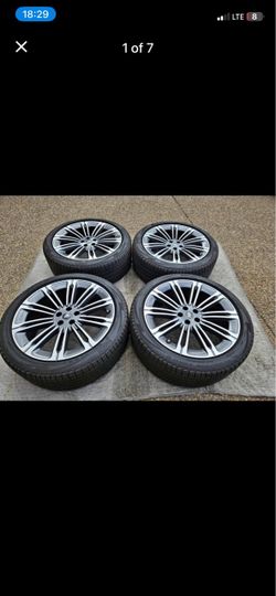 23 Inch rims Range Rover