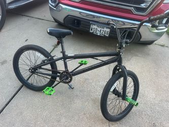 Bisicleta size 20 combinada con verde trabaja muy bien