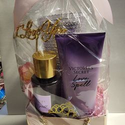 Mother's Day Gift Set (Love Spell) Victoria's Secret 