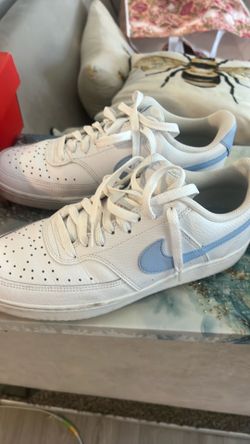 Women’s Nike shoes
