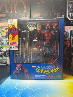 Mafex comic paint spiderman
