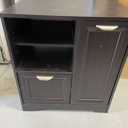 Cabinet With 2 Shelves And A File Drawer