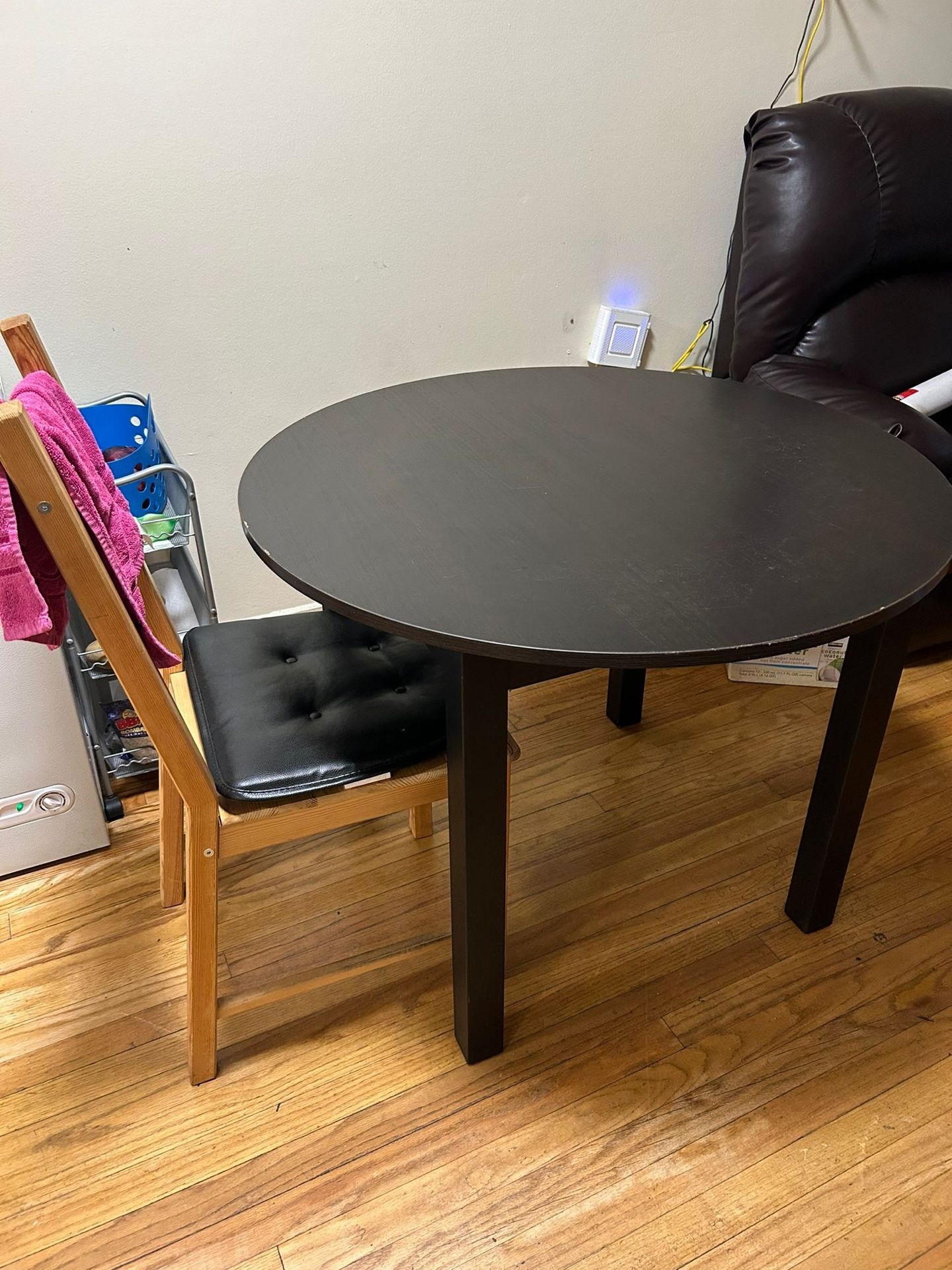 36 Inch Round Modern Dining Table