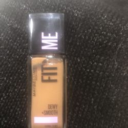 Maybelline Fit Me Dewy + Smooth Foundation ~ Shade330