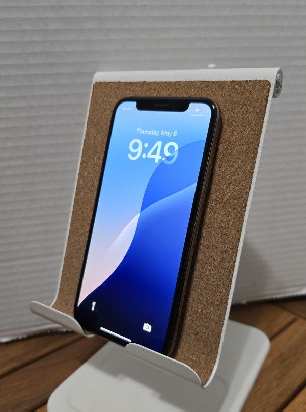 Apple iPhone XS Gold 64gb Unlock For Any Carrier