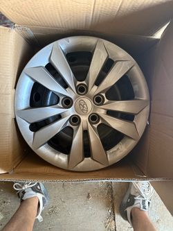 Hyundai original rims 2012