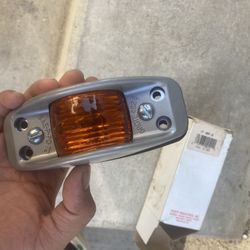 Grote Die-Cast (Aluminum Clearance Marker light,fat Black,no Socket Hole Required)