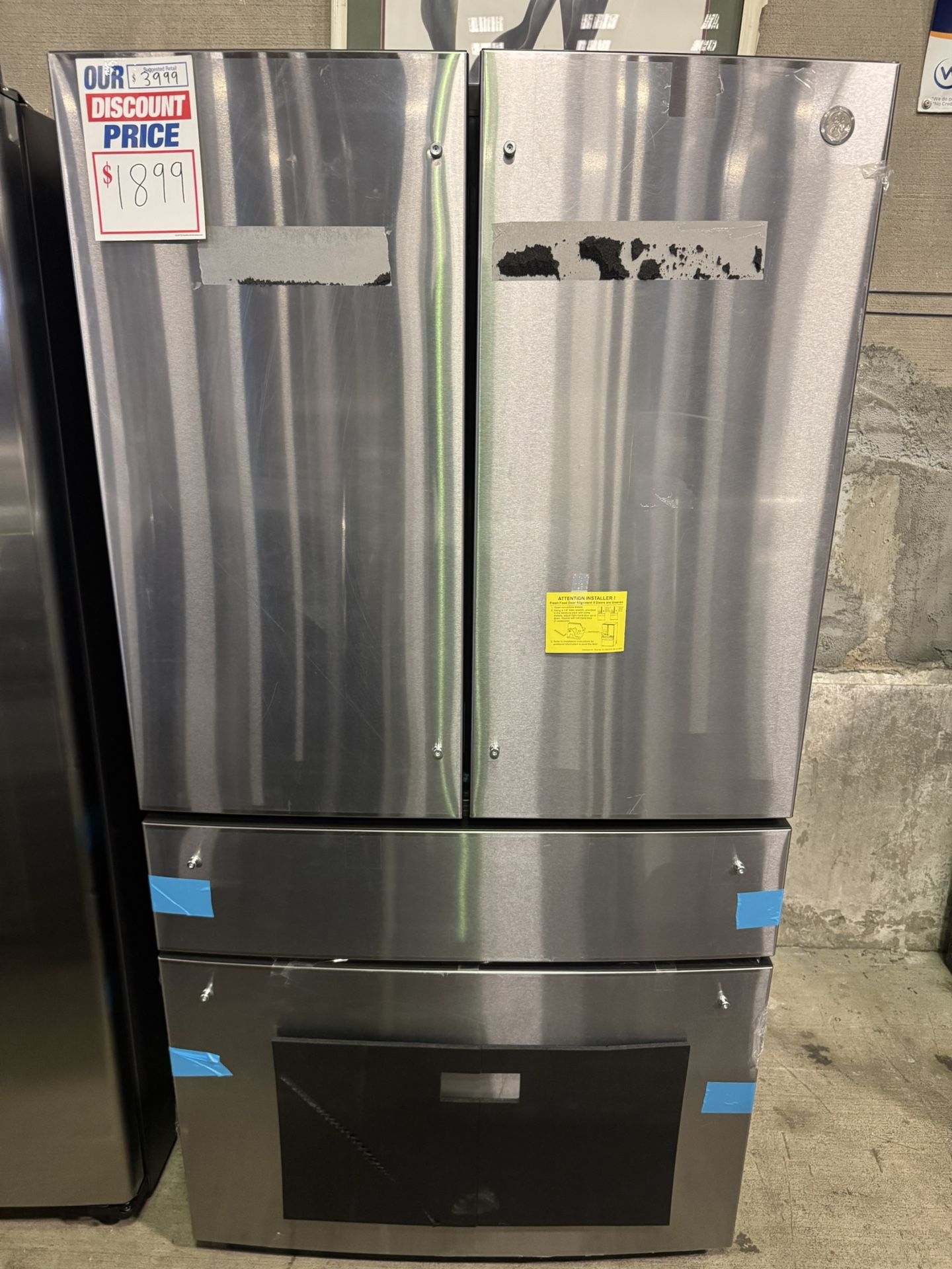 GE REFRIGERATOR. 🚚WE DELIVER🚚
