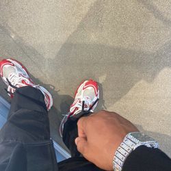 Iced Out Moissanite Watch – Bustdown Luxury Style