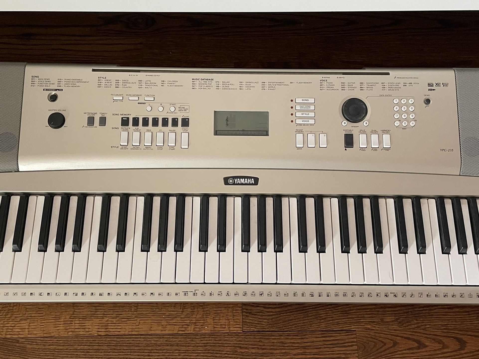 Yamaha YPG 235 Keyboard