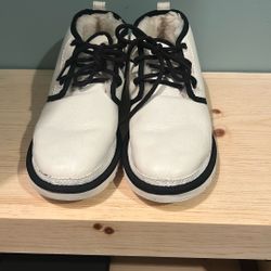New UGG Men's Neumel Leather Chukka Boots White/Black