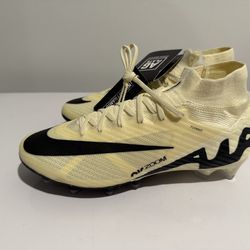 Nike Zoom Mercurial Superfly 9 Elite soccer cleats in the "Mad Ready Pack" Lemonade/Black colorway