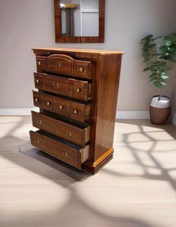 FREE DELIVERY Beautiful Solid Wood Chest Dresser