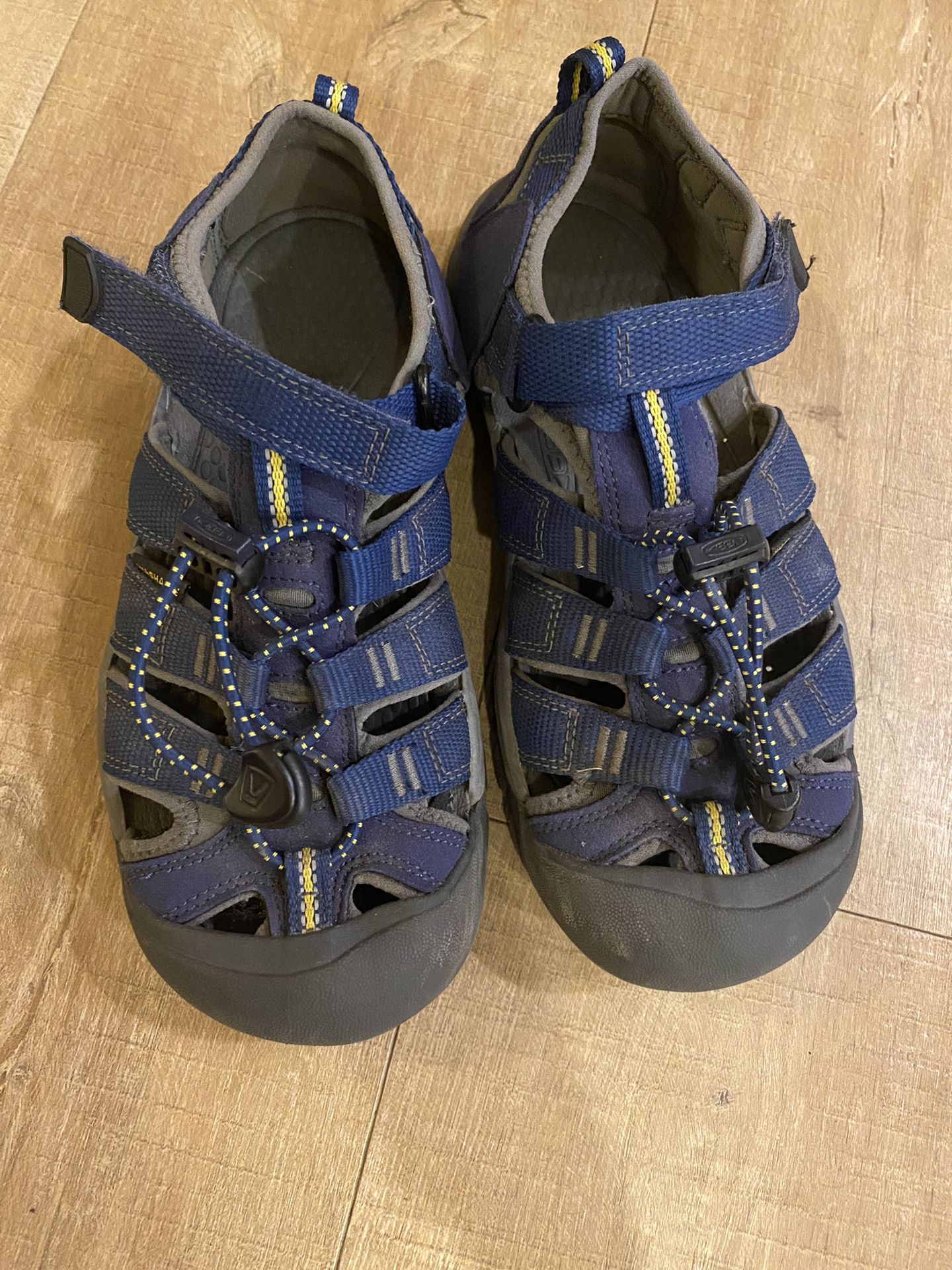 Big Kids Keens, Size 3