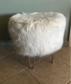 Vanity chair
