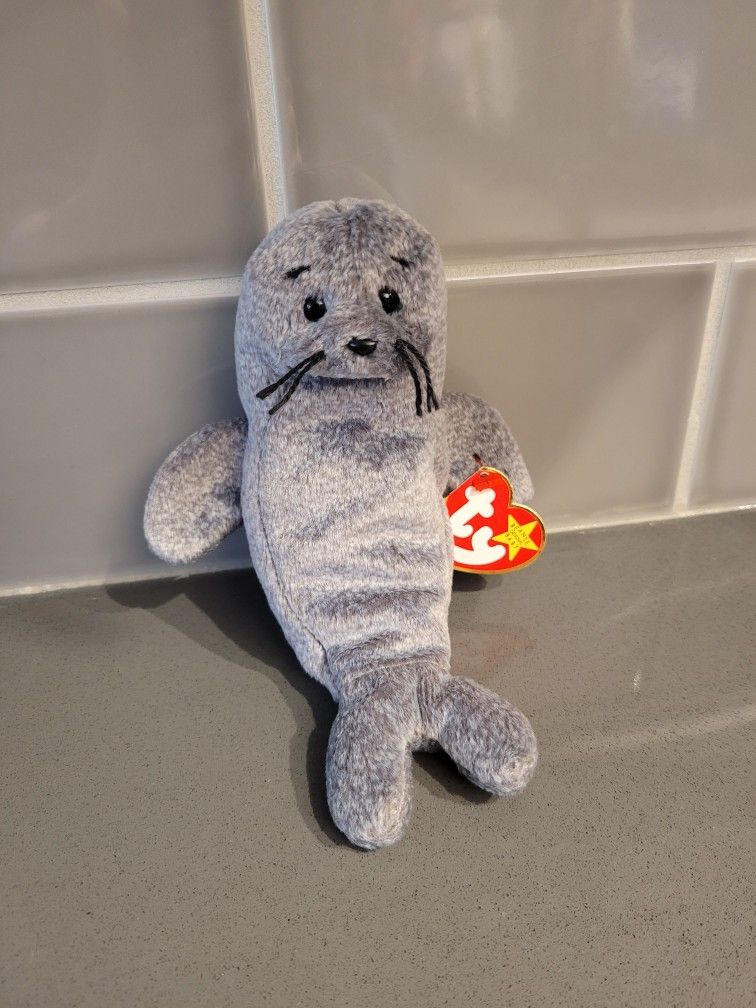 Superstar Slippery the Seal TY Beanie Baby Plush