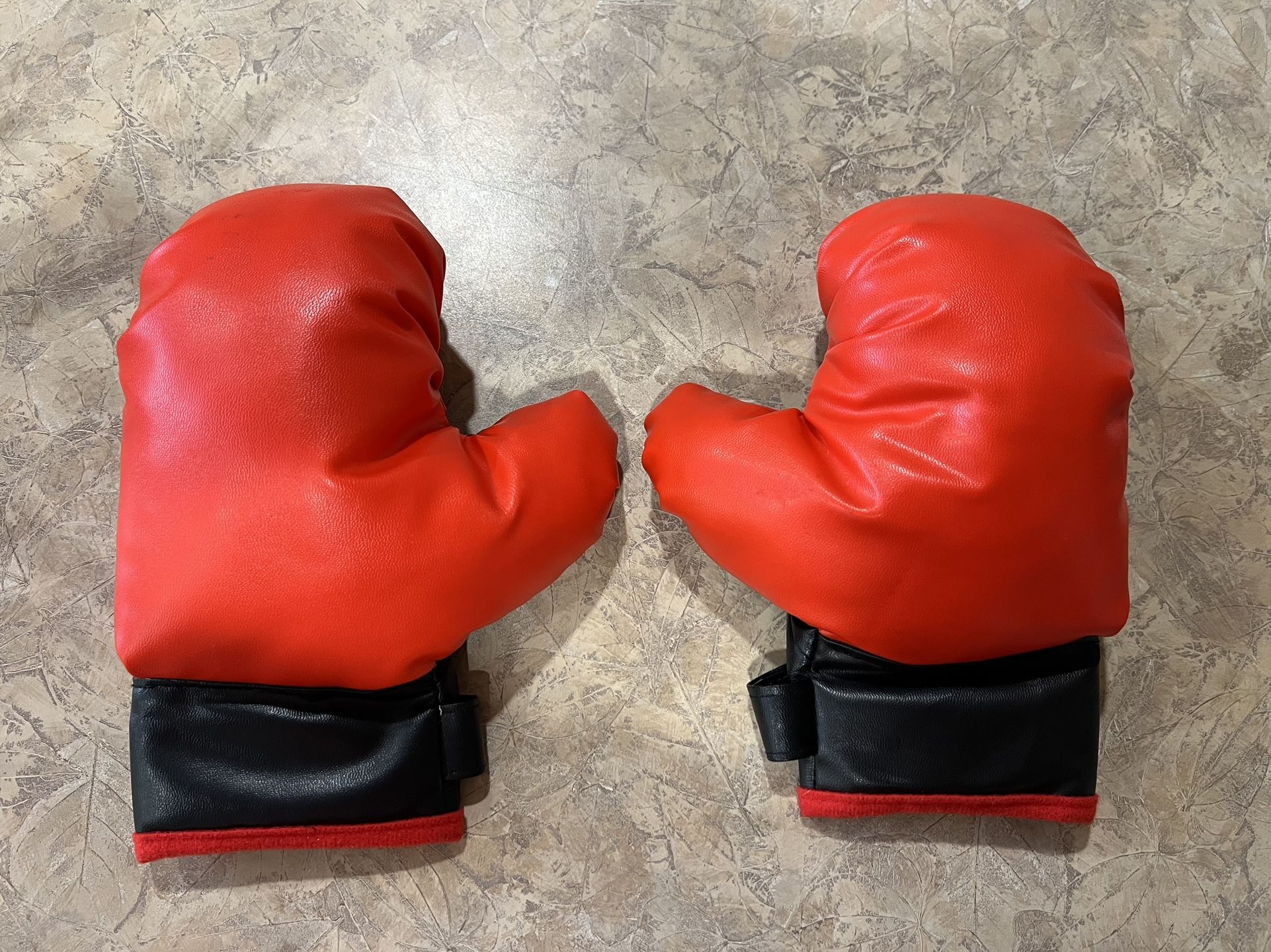 NEW Kids / Youth Punching Bag Boxing Gloves