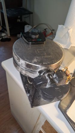 Chefman waffle maker
