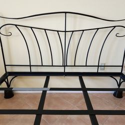 Queen Size Wrought Iron Bed With Mattress