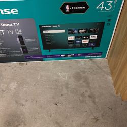 Hisense Roku TV/ New/ 43 In Smart TV/ W/ Remote