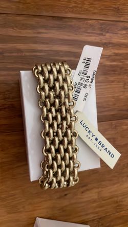 Bracelet