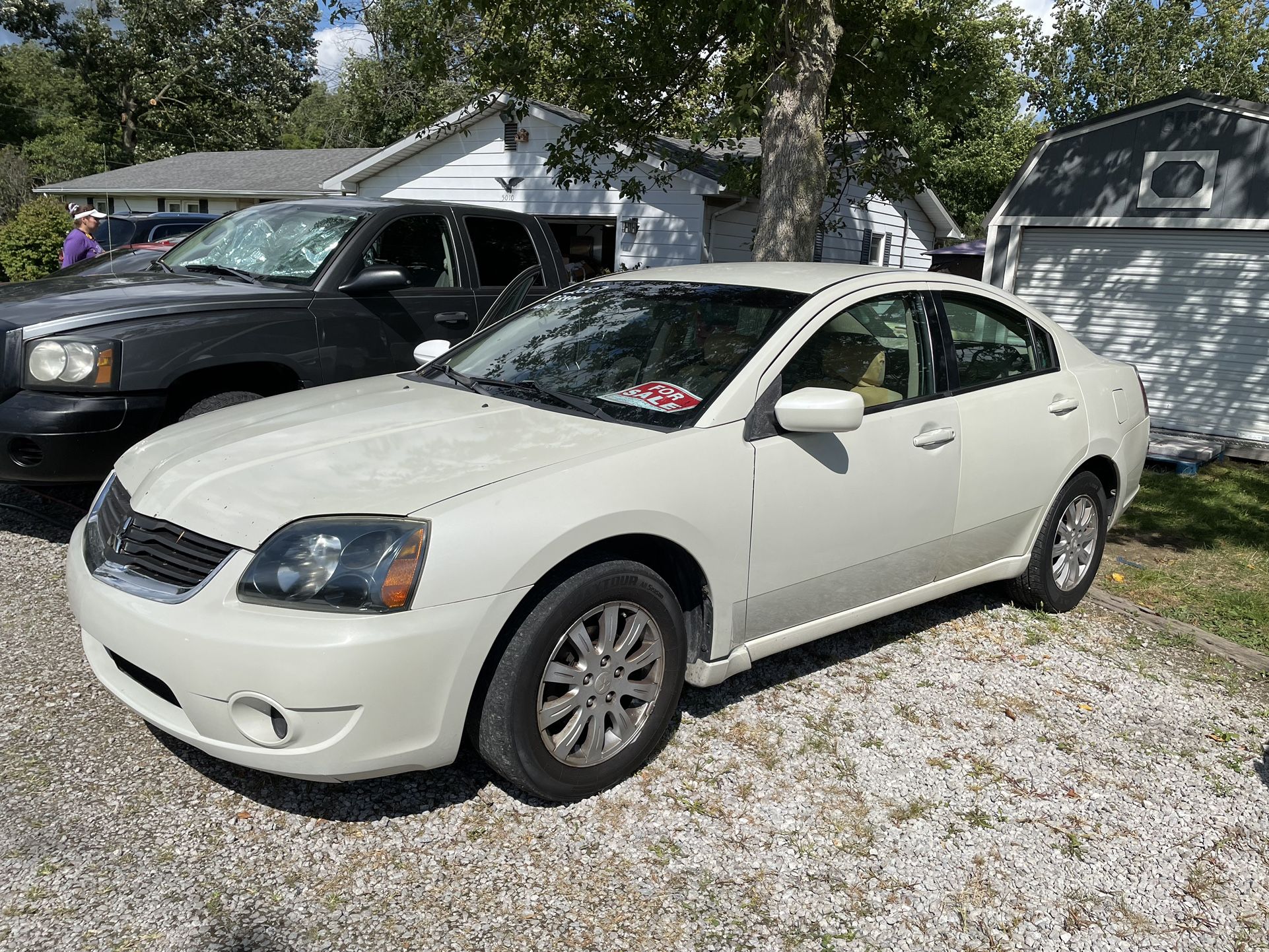 Mitsubishi Galant