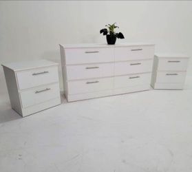 Dresser And Two Nightstands ☄️ Cómoda Y Dos Mesitas 