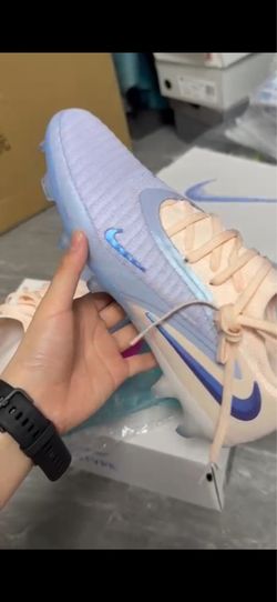 Nike Phantom Show time