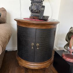 Set Of 2 Night Stands 