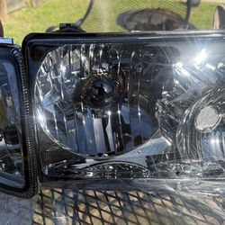 01-11 Ford Ranger Smoke Headlights Corner Lights