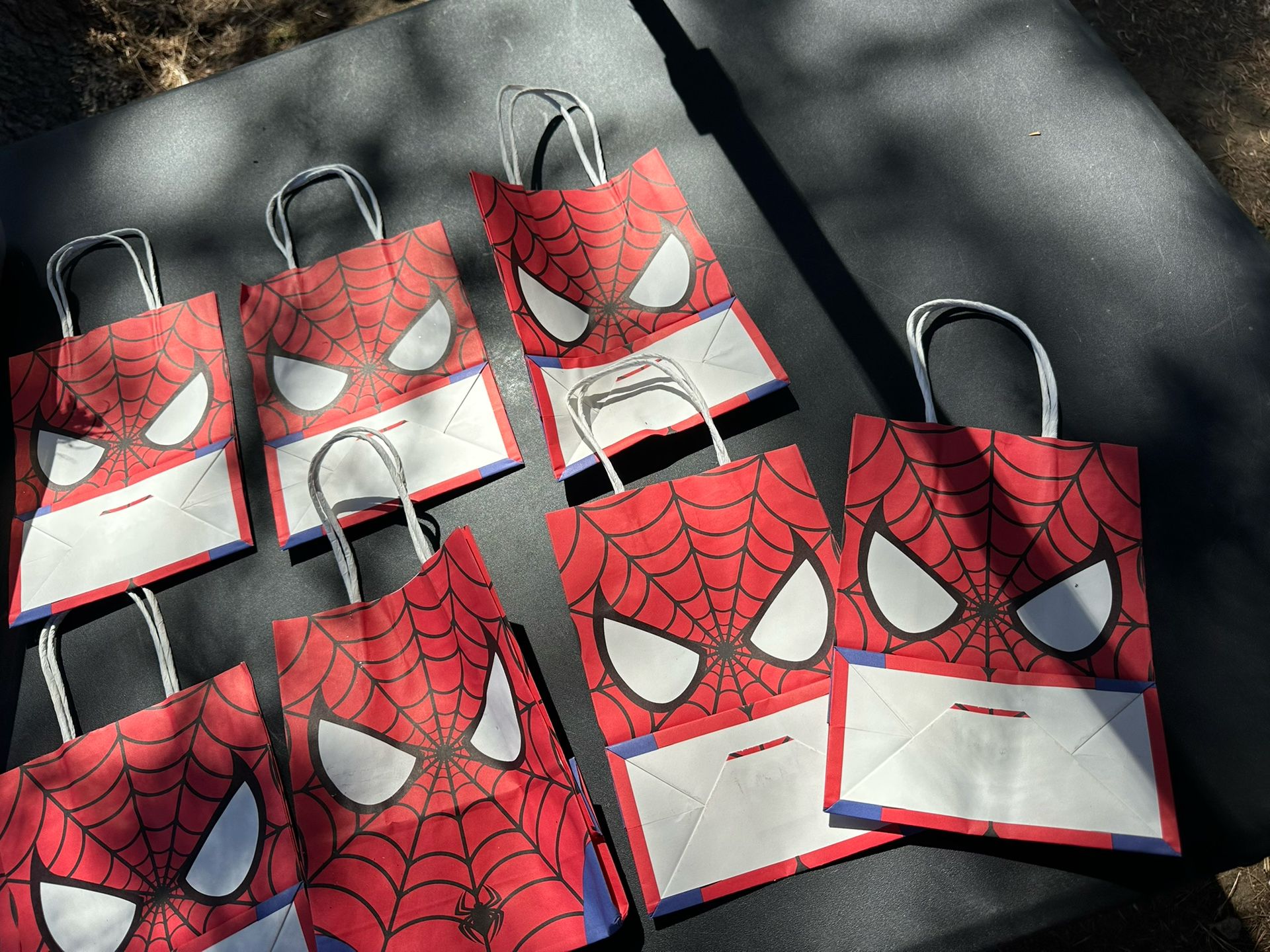 SPIDER-MAN NEW GIFT BAGS - 8 Paper Bags For 5$