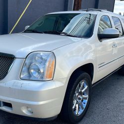 2009 GMC Yucan Denali 