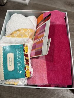 Bath Towel ( 27’*52’) and (60’*30’)