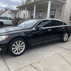 2012 Lexus LS