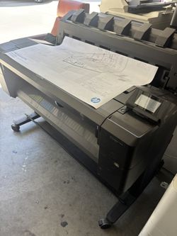 Hp Designjet T930 36 Inch Plotter Color/black And White In Great Condition!!!Make An Offer!!!!