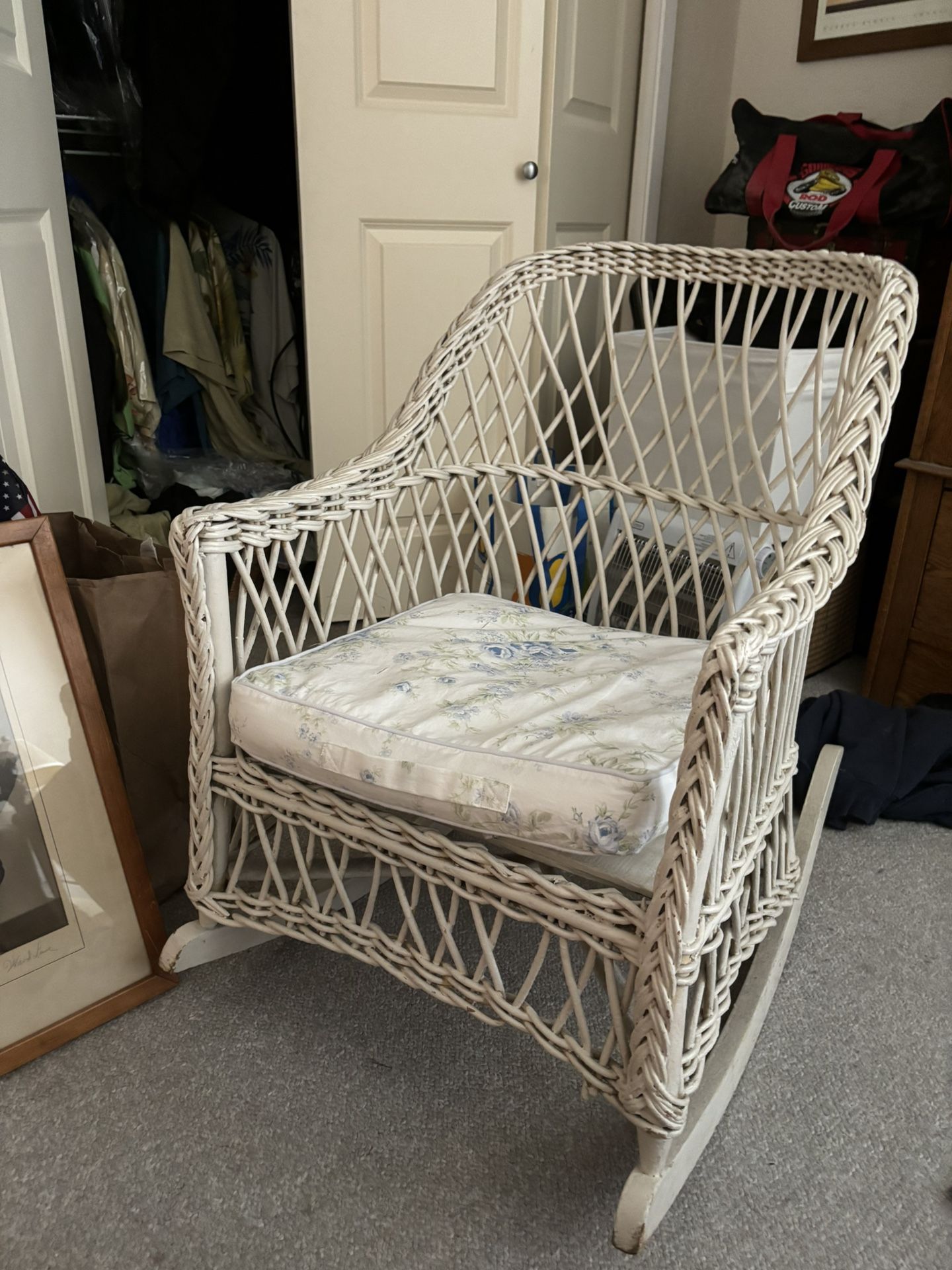 White Rocker Old