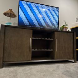 TV Cabinet with TV