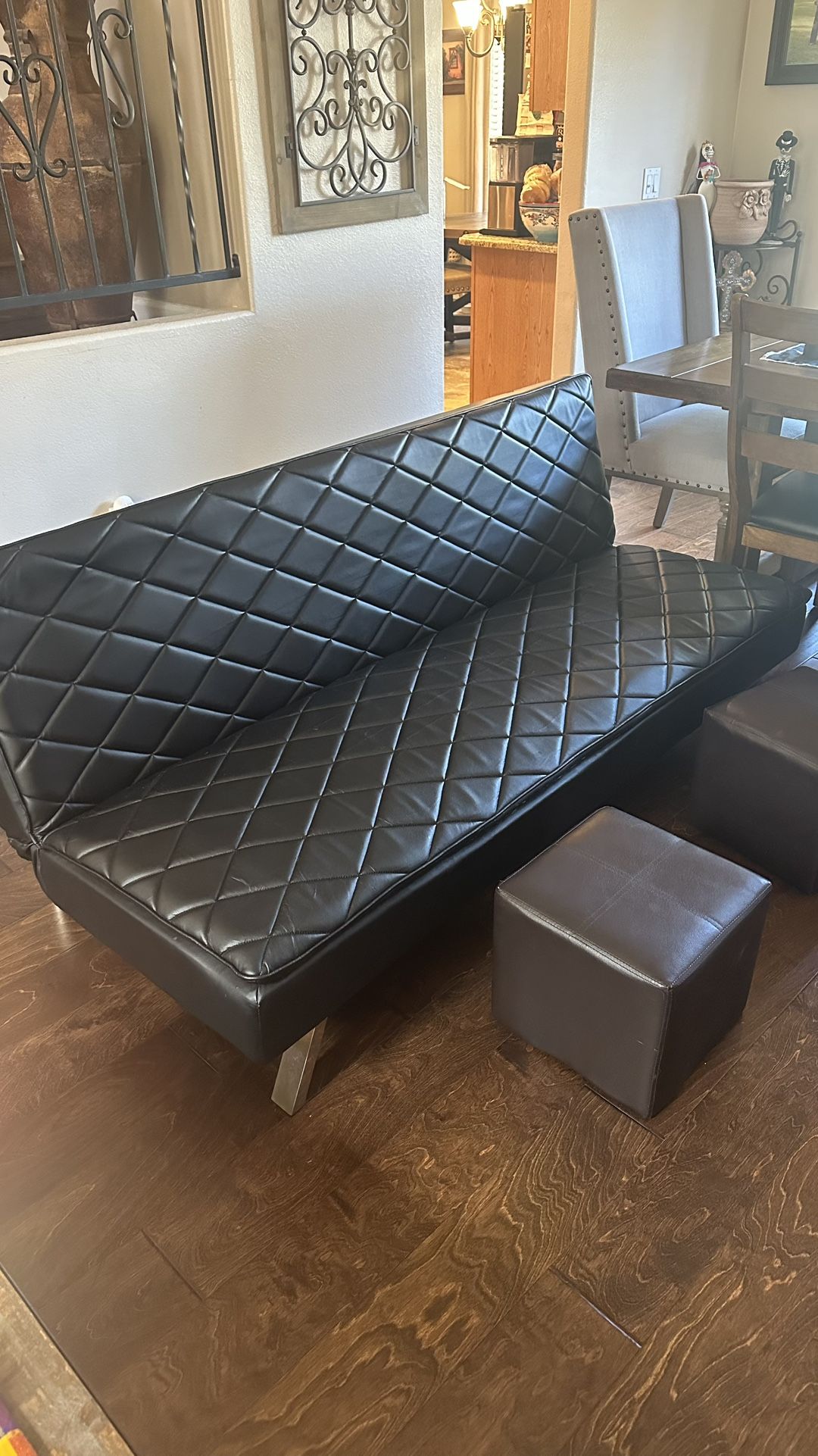 Free//Futon / Footstools.