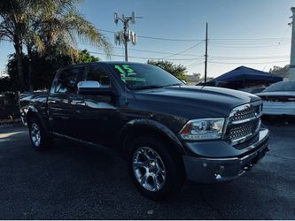 2015 Ram 1500 Crew Cab Laramie 4WD w/ 141k miles