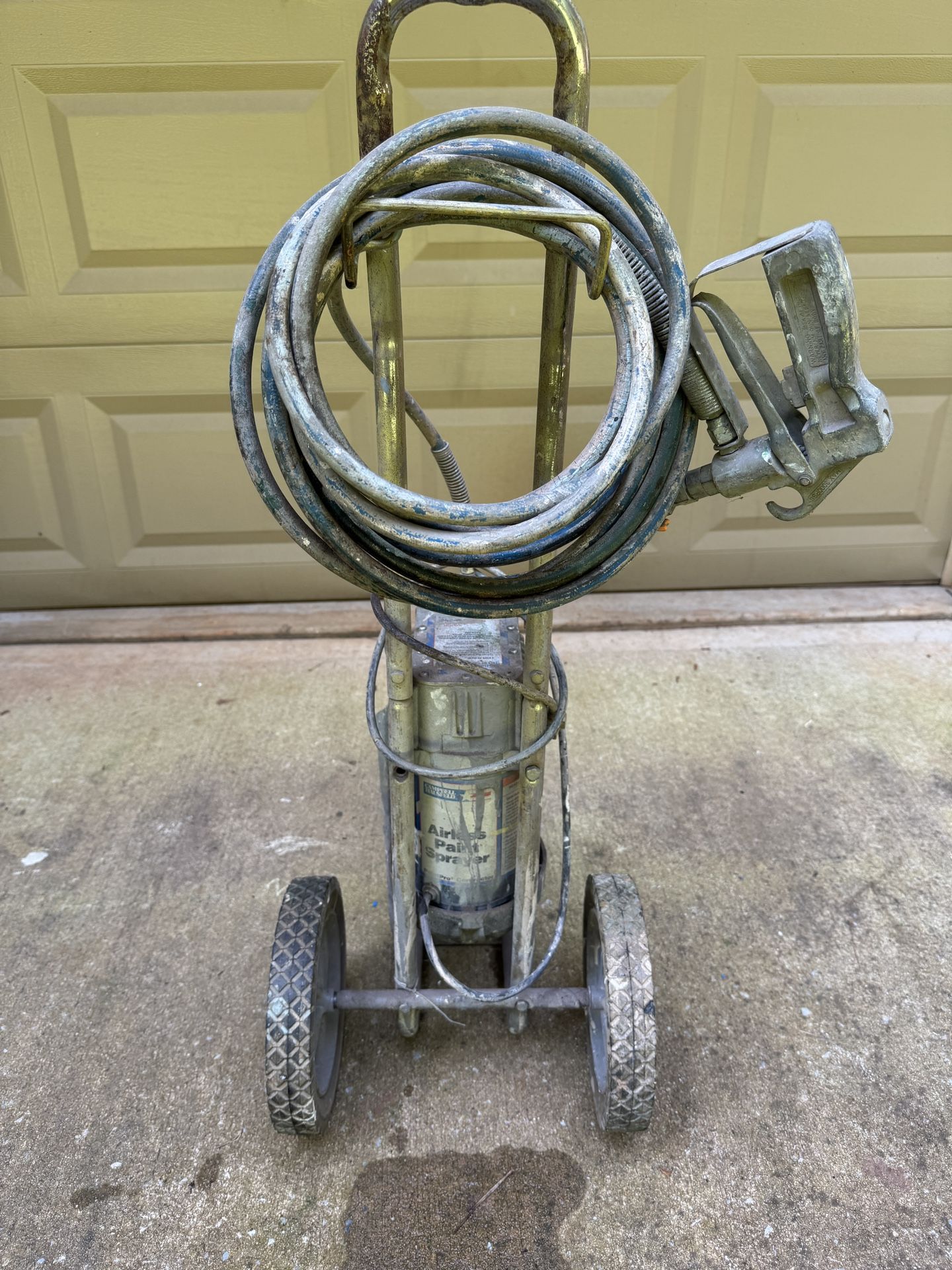 Campbell Hausfeld Airless Paint Sprayer 1/2 hp 115V 7.8Amps 60Hertz