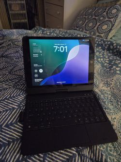 9th Gen Ipad With Typecase