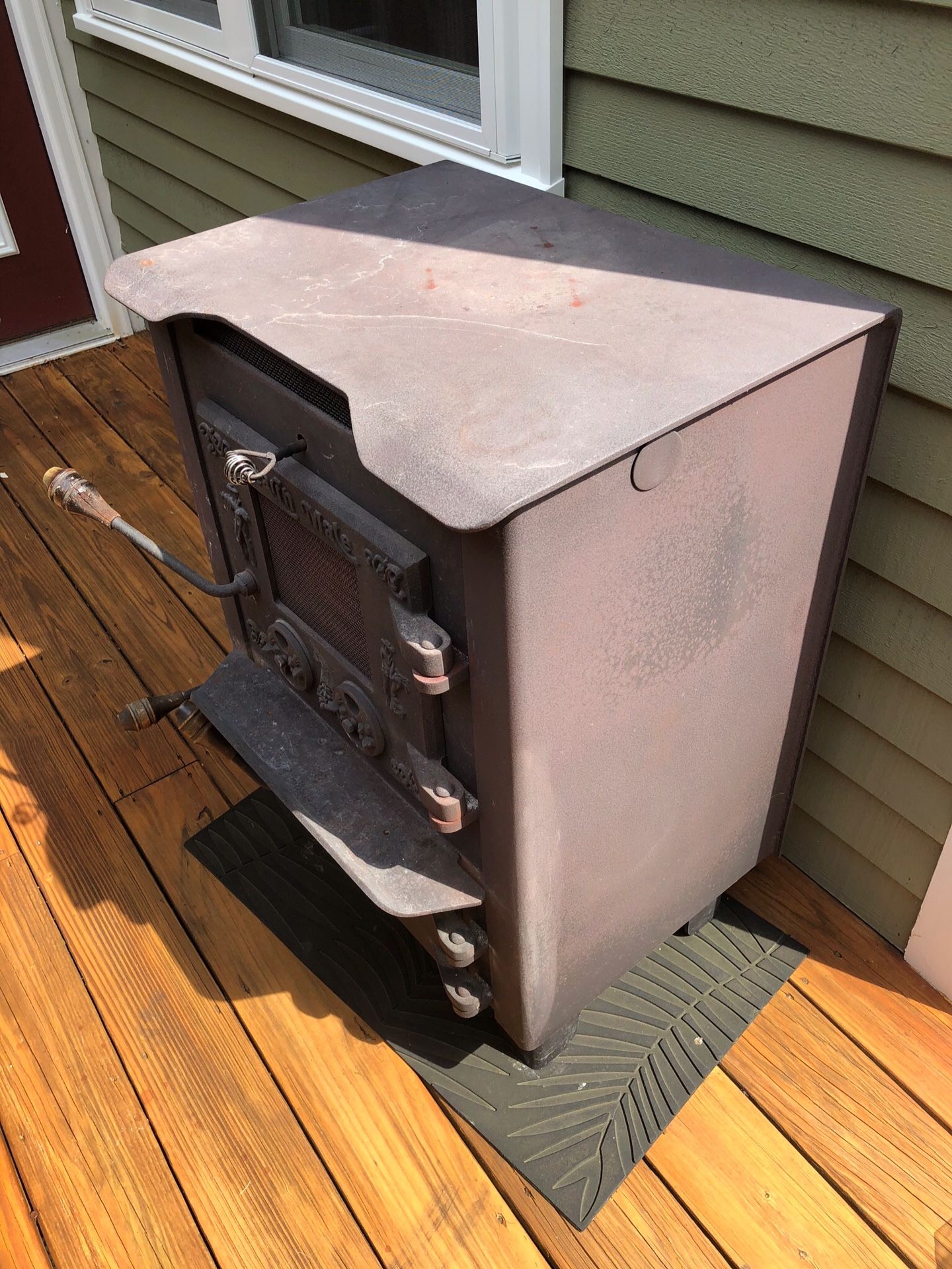 Hearthmate coal and wood stove for Sale in Wrentham, MA - OfferUp