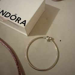 pandora bracelet 
