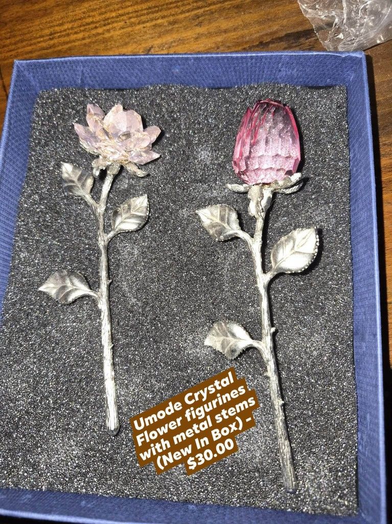 Unmode 2 Crystal Flowers With Metal Stems