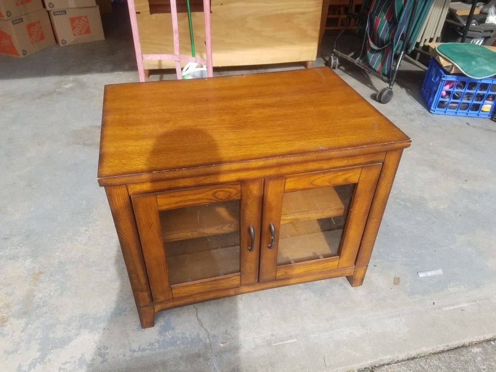 Vas TV stand or end table