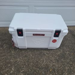 Moosejaw 50 Quart Ice Fort Hard Cooler With Microban