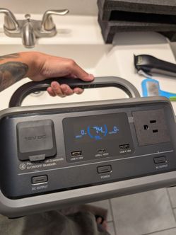 300W 256Wh Portable Power Station